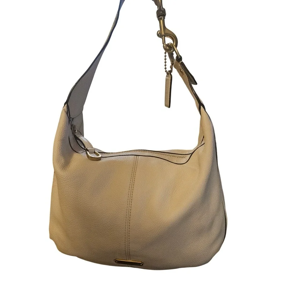 Coach Hobo Bag Cream Pebbled Leather Gold Hardware Shoulder Bag 1941 Logo
